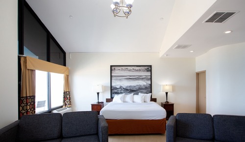 Oceanfront Suite Non Smoking 1 King Bed