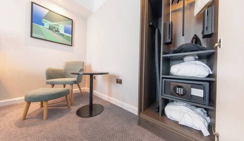 Standard Room, 1 King Bed, Accessible