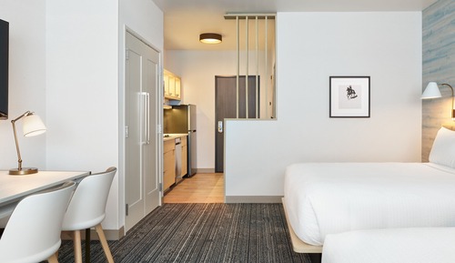 Studio, 2 Queen Beds, Bathtub (Mobility/Hearing Accessible, Tub)