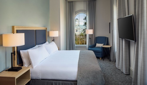 Suite, 1 King Bed, Accessible (Historic)