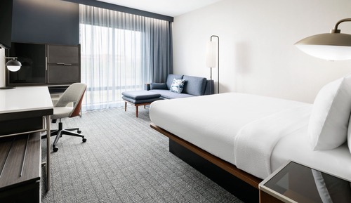 Standard Room, 1 Double Bed (Mobility Accessible, Tub)