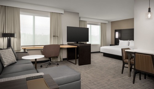 Studio, 1 King Bed with Sofa bed (Hearing Accessible)