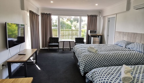 Family Room, Private Bathroom