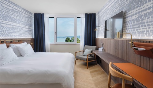 Standard Double Room Lake View