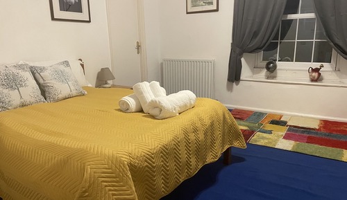 Basic Suite, Private Bathroom (Breakfast included )