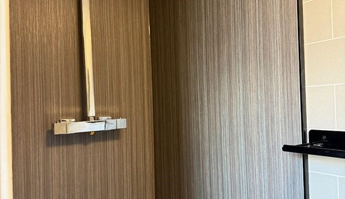 Basic Suite, Private Bathroom