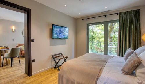 Superior Apartment, Balcony, Garden View