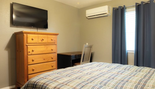 Cozy Two Bedroom, Lake Texoma, Lake View, Marina Access - No Pets