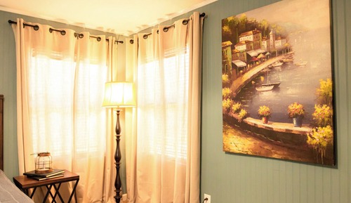 Charming Home, Lake View and Access - No Pets