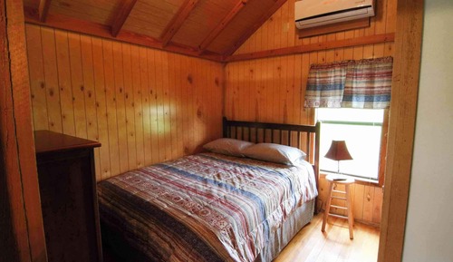 Lake View, Cedar Cabin Lake Texoma, Kitchenette, Queen, Screened Patio, Pet Friendly