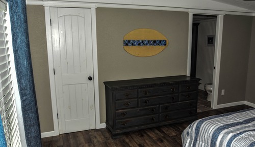 Charming Home, Lake View and Access - No Pets