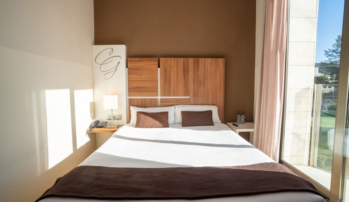 Economy Room