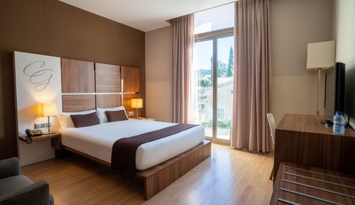 Double or Twin Room, 1 Double or 2 Twin Beds, Mountain View