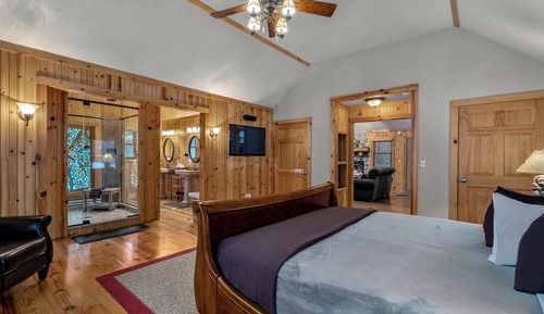 Luxury Cabin, 1 King Bed, Fireplace