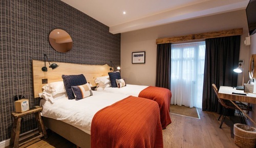 Deluxe Double or Twin Room