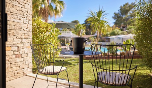 Superior Suite (with bath)