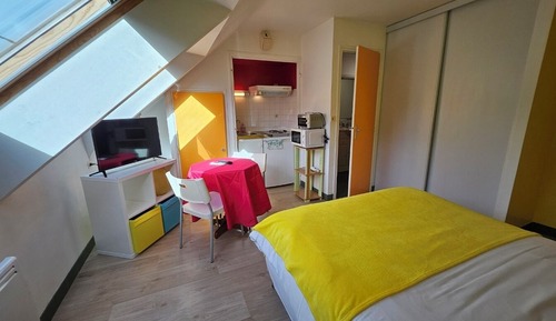 Economy Studio