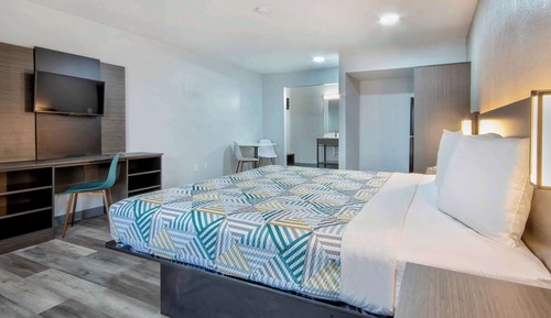 Standard Room, 1 King Bed, Non Smoking
