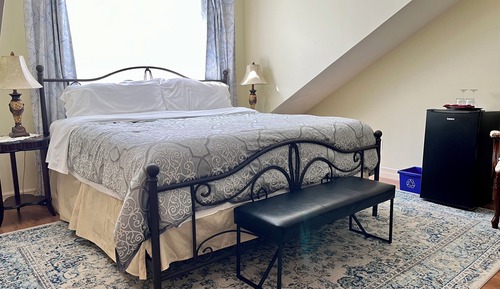 Luxury Room, 1 King Bed, Non Smoking, Jetted Tub