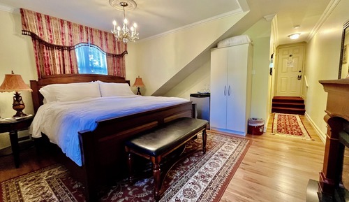 Luxury Room, 1 King Bed, Bathtub, Garden View