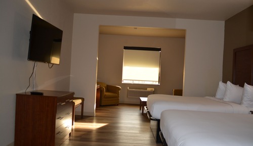 Suite, 2 Queen Beds, Non Smoking