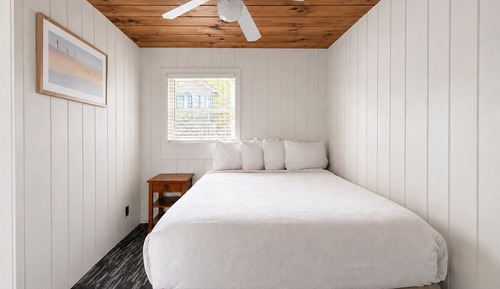 Lakeview Three-Bedroom Cottage