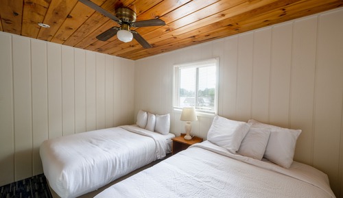 Lakeview One-Bedroom Beach Suite