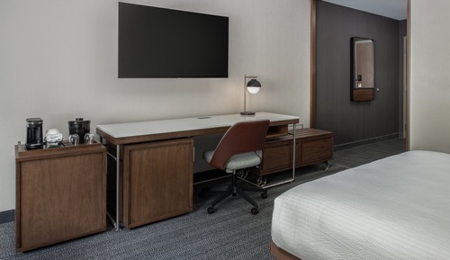 Standard Room, 1 King Bed with Sofa bed (Mobility/Hearing Accessible, Tub)