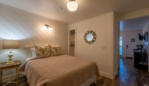 Single Room, Bay View