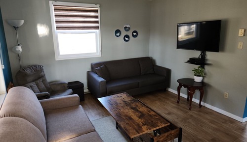 Family Cottage (Pet Friendly)