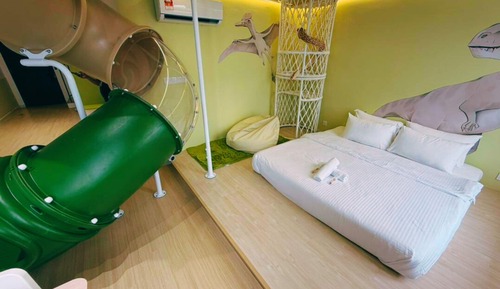 Jurassic Jungle Themed near Legoland