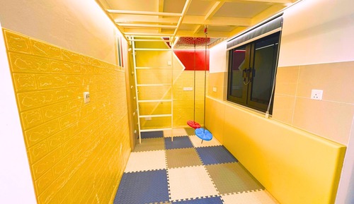 Bricks Themed Loft Apartment