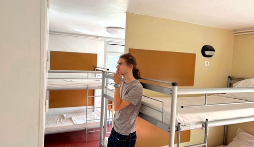 Shared Dormitory, Men only, Shared Bathroom (6 pers)
