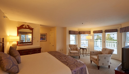 Barbara Dean 2nd Floor King Bed