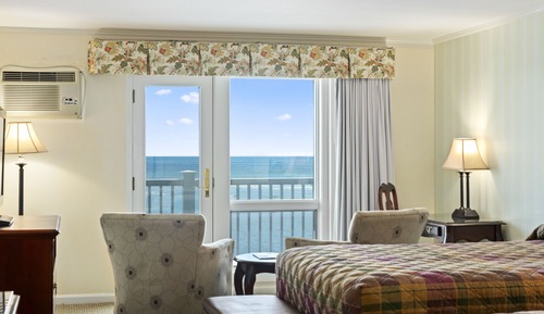 Oceanfront 2nd Floor 2 Queen Beds