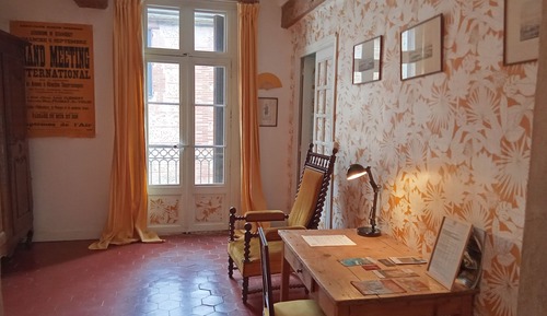 Romantic Suite, Garden View