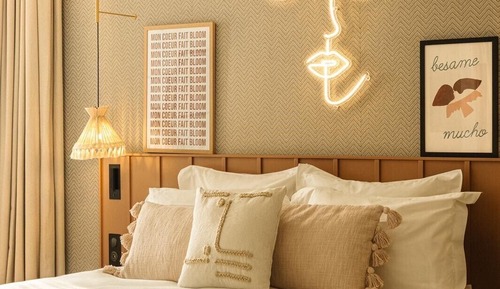 Standard Room, 1 Queen Bed (Classic Room Montmartre View)