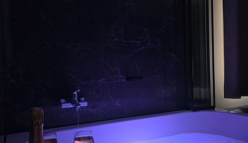 Apartment with Jacuzzi and Sauna