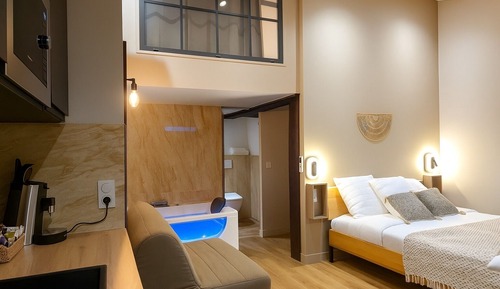 Family apartment with hot tub
