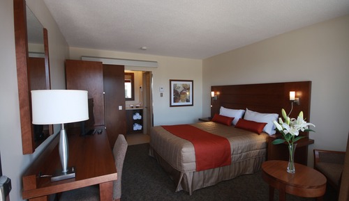 Superior Suite, 1 Queen Bed, Jetted Tub