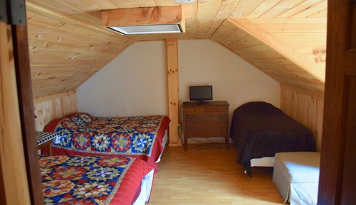 Standard Room (2 Doubles, 1 Single Bed)