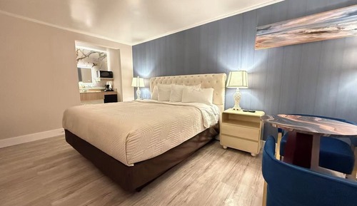 Deluxe Room, 1 King Bed