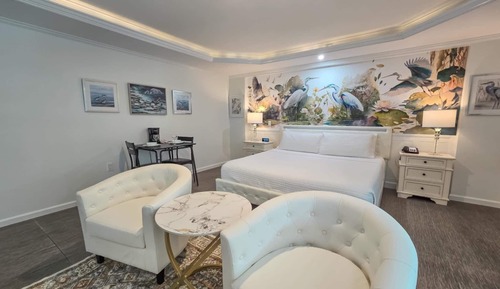Deluxe Room, 1 King Bed