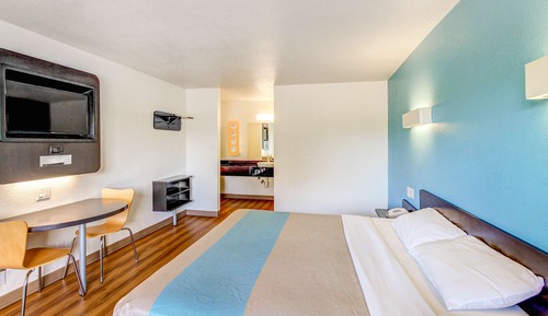 Standard Room, 1 King Bed, Non Smoking