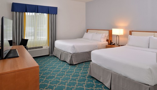 Suite, Multiple Beds, Accessible (Accessible Tub)