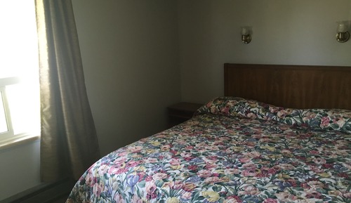Standard Room, 1 Queen Bed