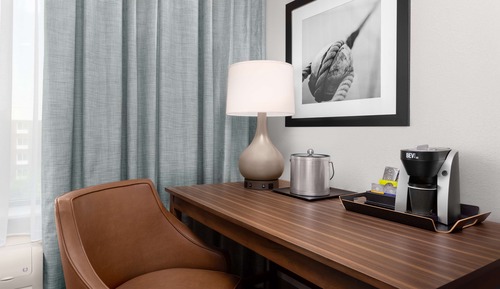 Suite, 1 Bedroom (Roll-In Shower, hearing)