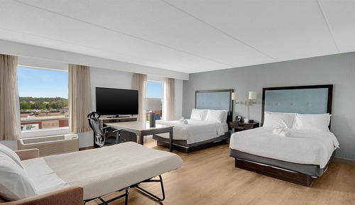 Studio, 2 Queen Beds, Refrigerator & Microwave