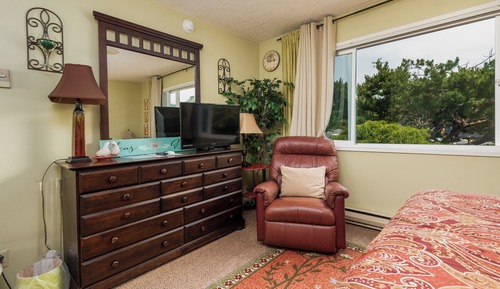 14 Oceanfront 2nd Floor