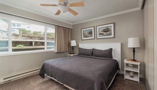 10 Oceanfront 1st Floor